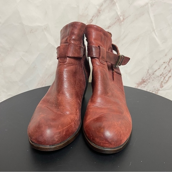 Boc Shea Leather Block Heel Booties - Picture 3 of 8